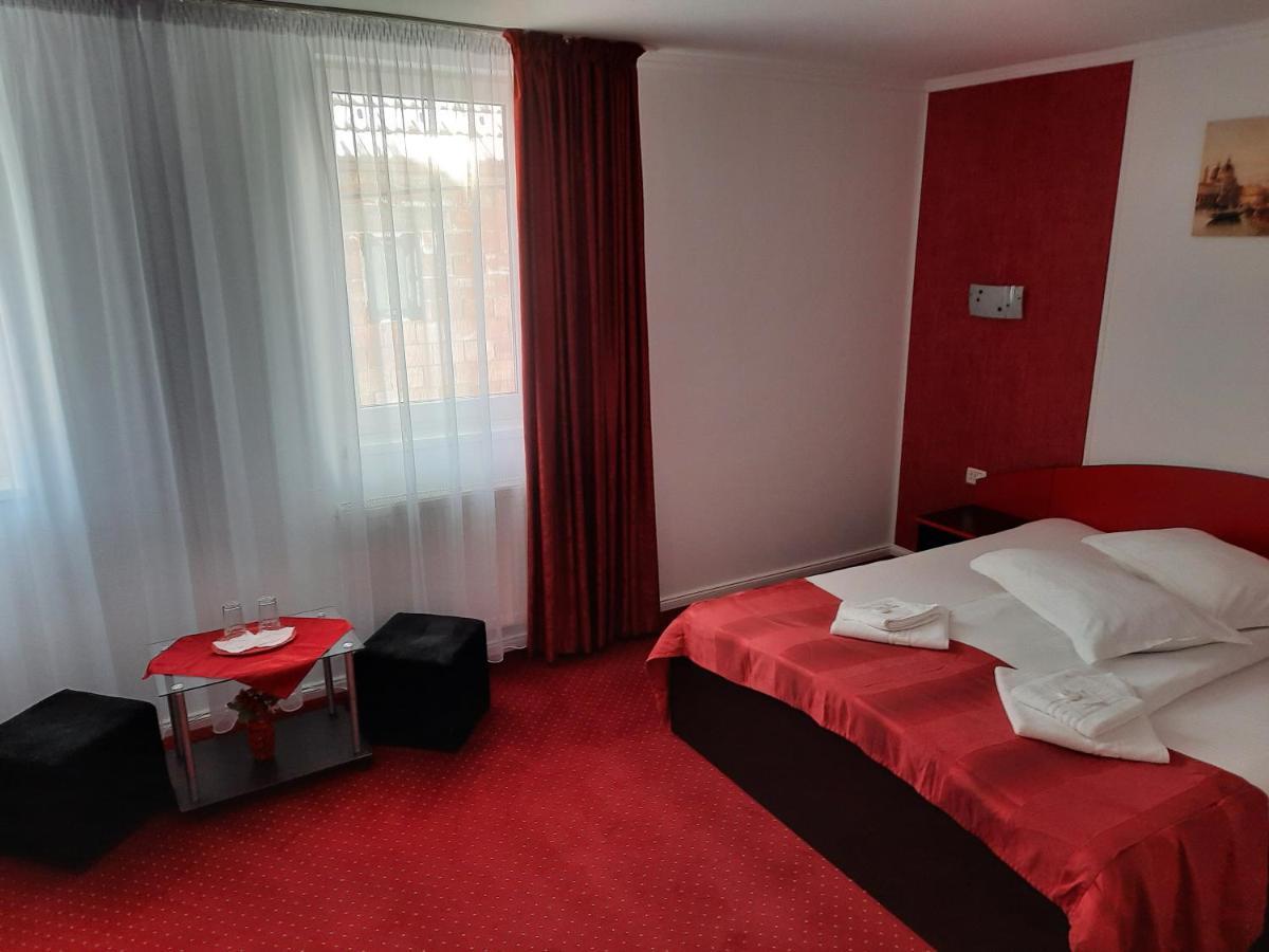 Pensiunea D&D Fagaras Ngoại thất bức ảnh