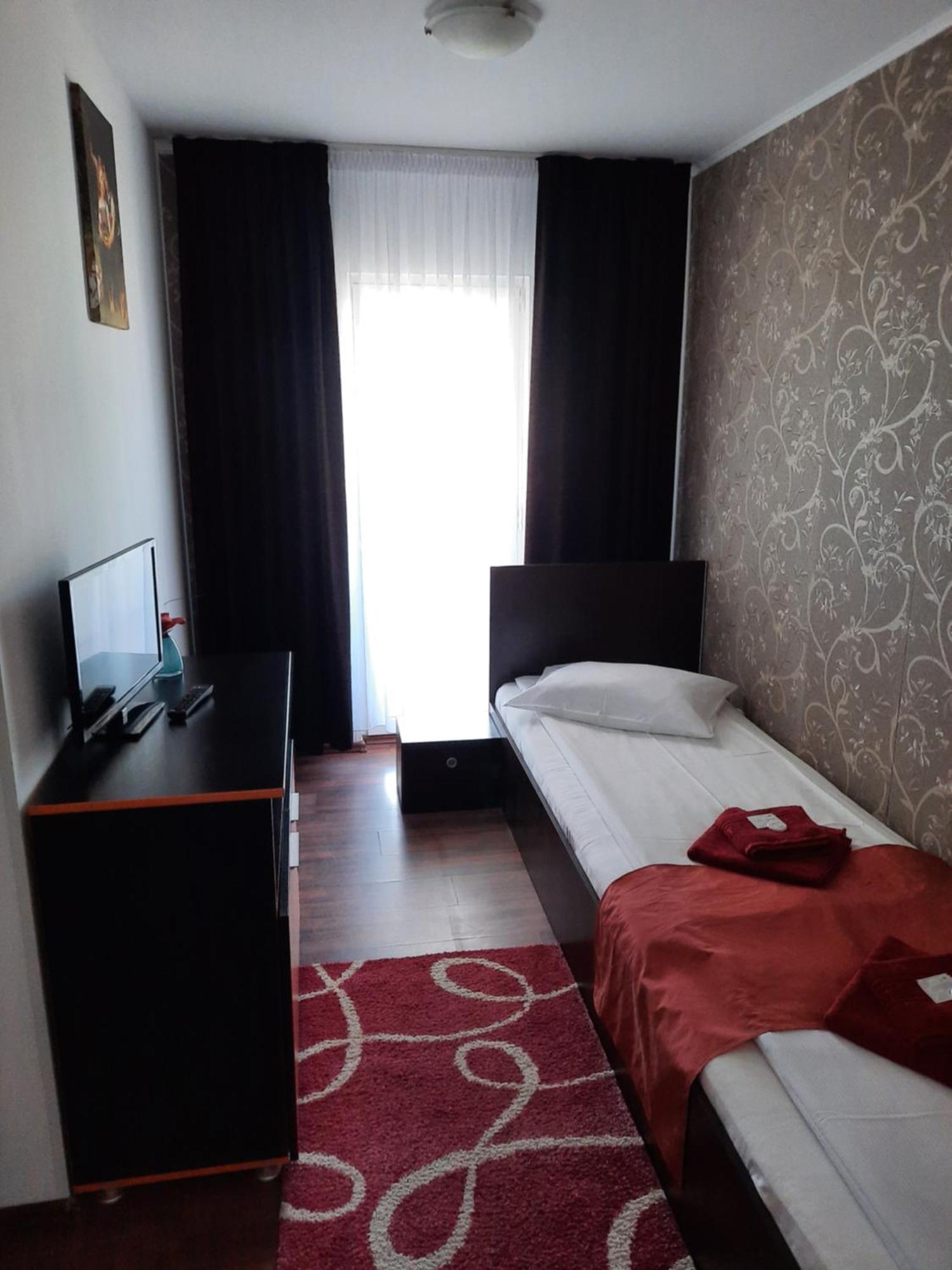 Pensiunea D&D Fagaras Phòng bức ảnh